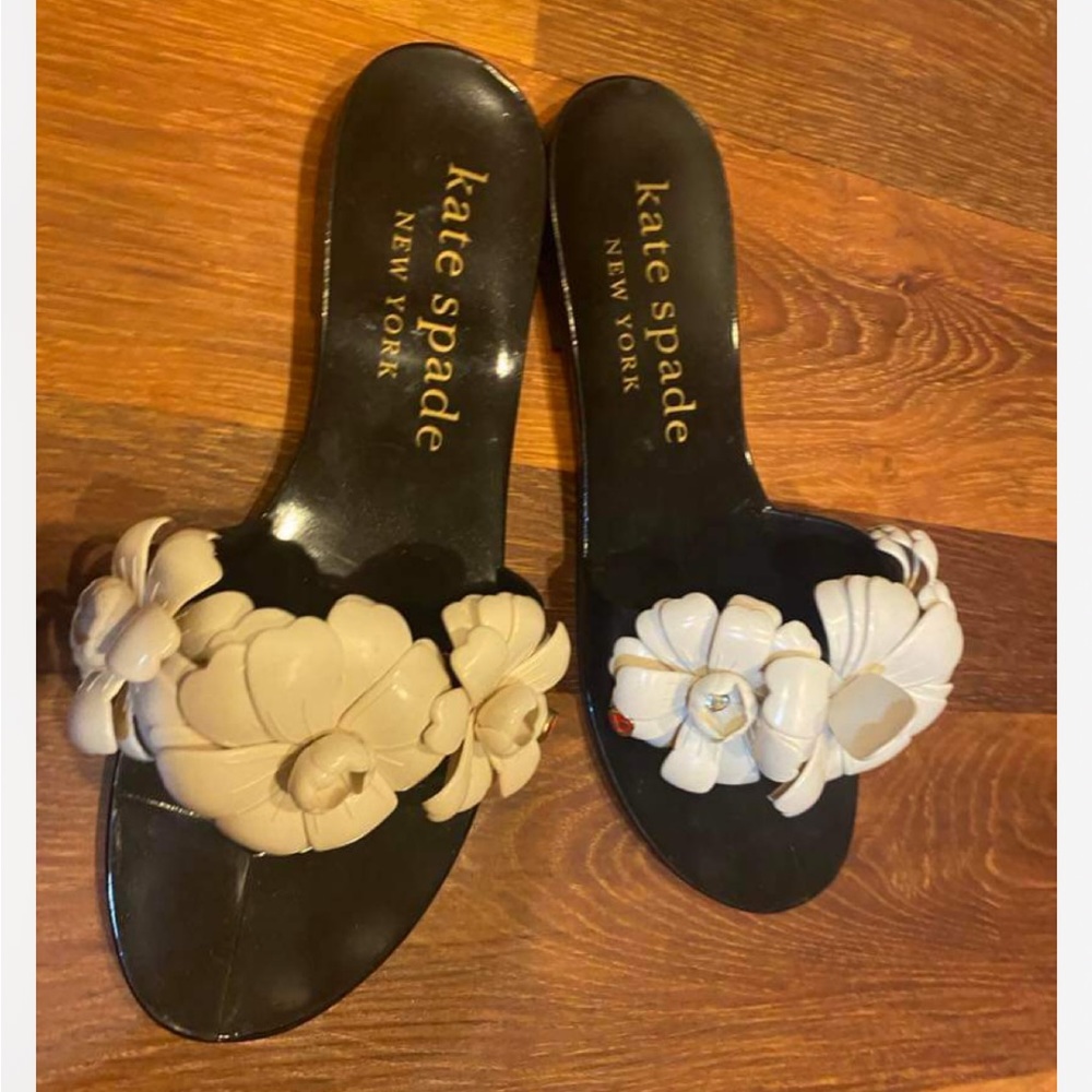 NWOT Kate Spade Flower Flat Slip-on Sandles Size 8